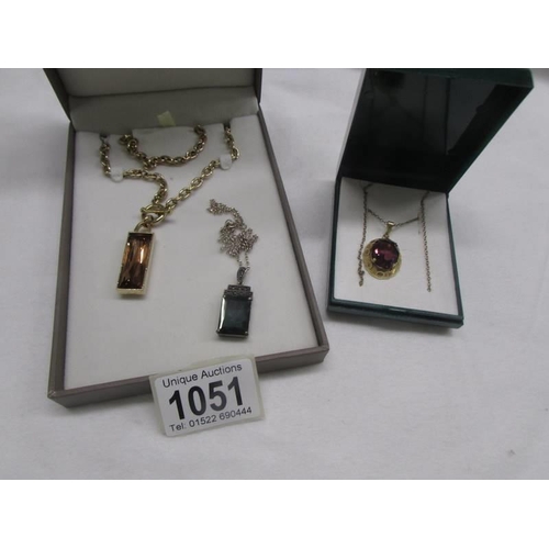 1051 - Three good quality pendants.