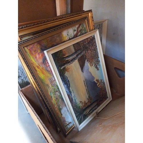 17 - A varied selection of used picture frames COLLECT ONLY