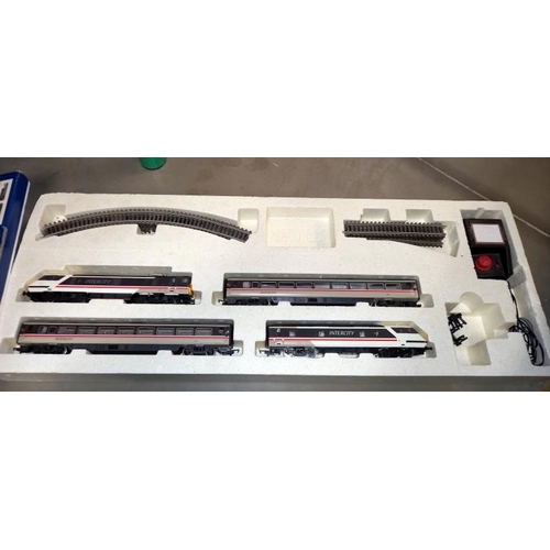 149 - A Hornby R.824. 0/446 Intercity 225 electric train set (missing mains plug)