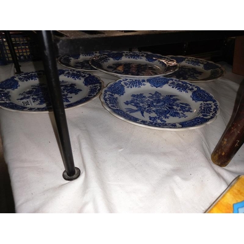 205 - 5 Ridgeway blue and white Windsor pattern plates.