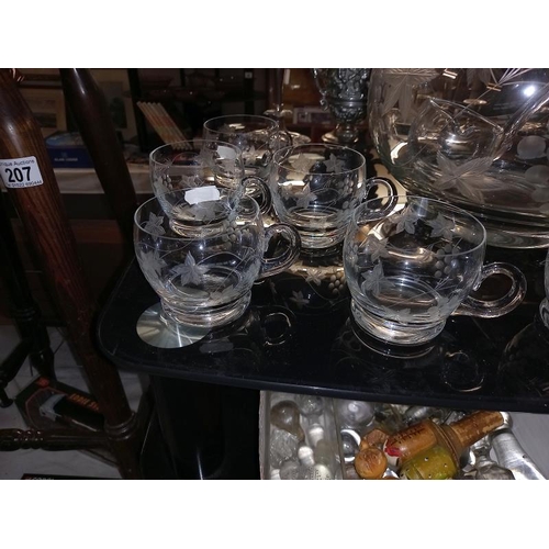 208 - A punch bowl, ladle & 11 glasses/cups. Collect Only.