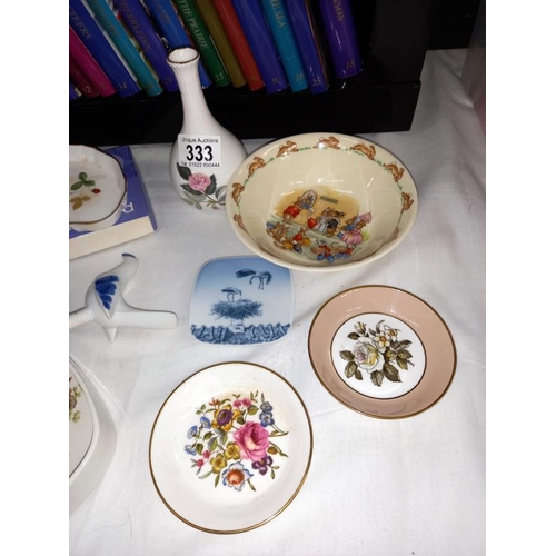 333 - A small lot of Wedgewood items including Bunnykins etc.