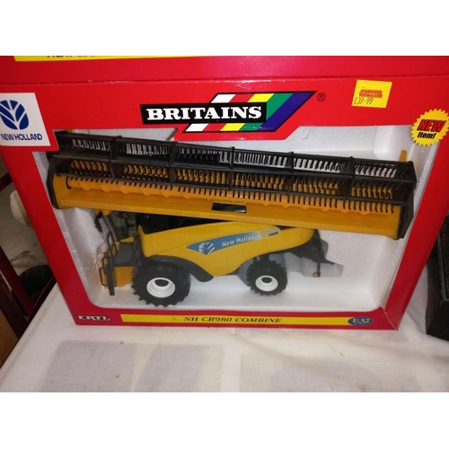 341 - A boxed Britain's 42115 new holland NH CR 980 combine and a loose in box 40812 FX 60 Forage harveste... 