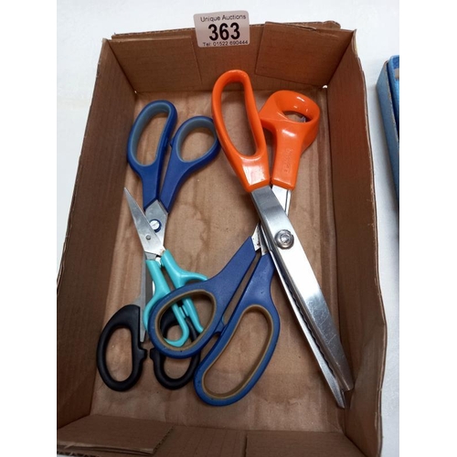 363 - A boxed Joseph Rodgers & Sons Limited, Sheffield Pinking Shears and 3 gold coloured scissors (2 with... 