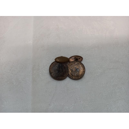 369 - A quantity of old coins including Roman copies.