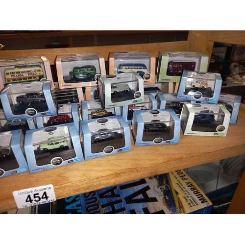 454 - 36 Oxford Diecast N gauge model vehicles.