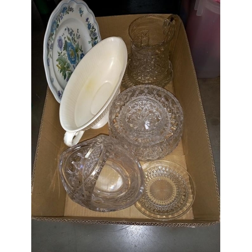 468 - A Spode mantel vase, Spode plate and quantity of crystal glassware. Collect Only.