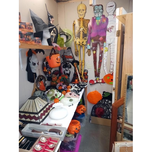 489 - A large quantity of Halloween merchandise. Collect Only.