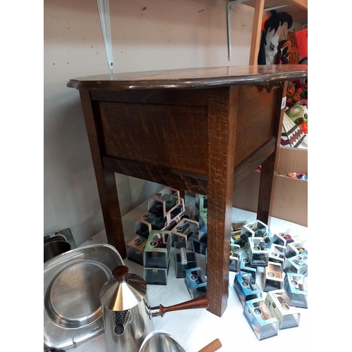 493 - A 1930's oak sewing table workbox. Collect Only.