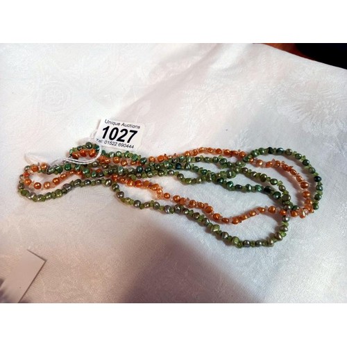 1027 - Two freshwater pearl necklaces.