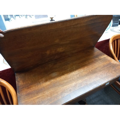 1571 - A Victorian mahogany fold over tea/card table.