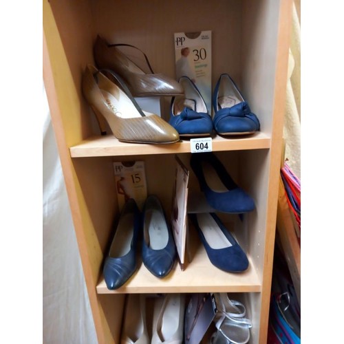 604 - A quantity of ladies shoes (13 in total) , including Clarks, sizes 5, 5.5, 6, 6.5 and 8 plus selecti... 