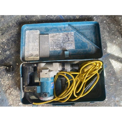 25 - A MAkita 110V hammer drill. Collect Only.