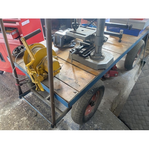 41 - A very robust trolley with powerful hand operated winch trailer. 5' x 2'3