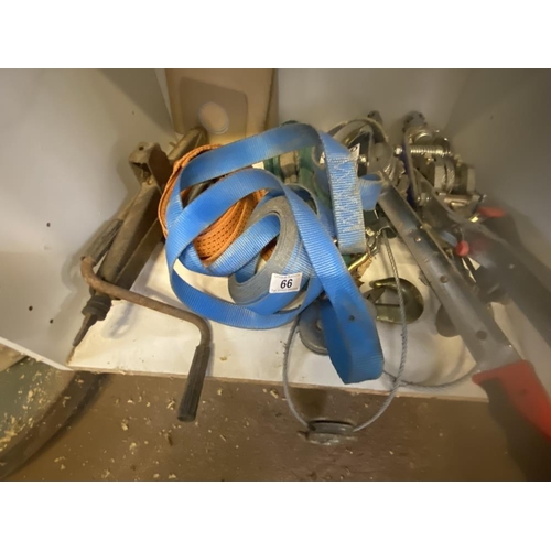 66 - A pair of winches straps and scissor jack. Collect Only.