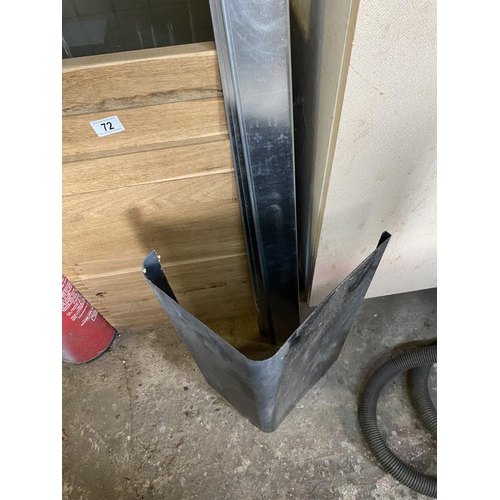 75 - 7 4' galvanised steel angle sections. (2, 2.5