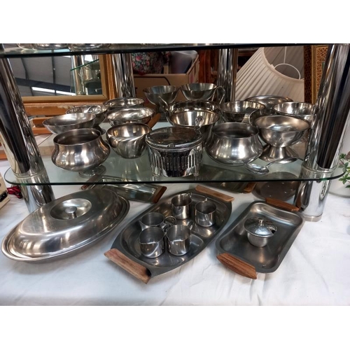 656 - A large quantity of stainless steel kitchen/table ware. Collect only