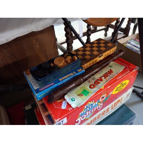 667 - A quantity of games including chess set & Dominoes, Collect only