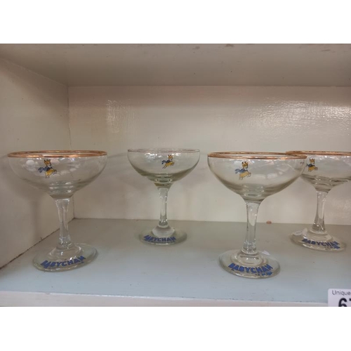 675 - 6 Babycham glasses