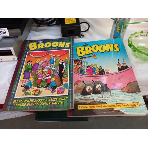 701 - A quantity of The Broons & Oor Wullie comic books