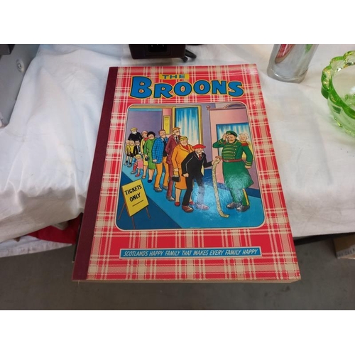 701 - A quantity of The Broons & Oor Wullie comic books