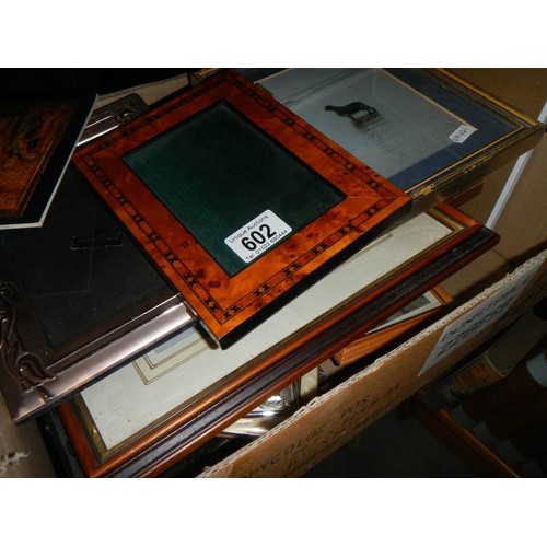 602 - A good lot of picture/photo frames.