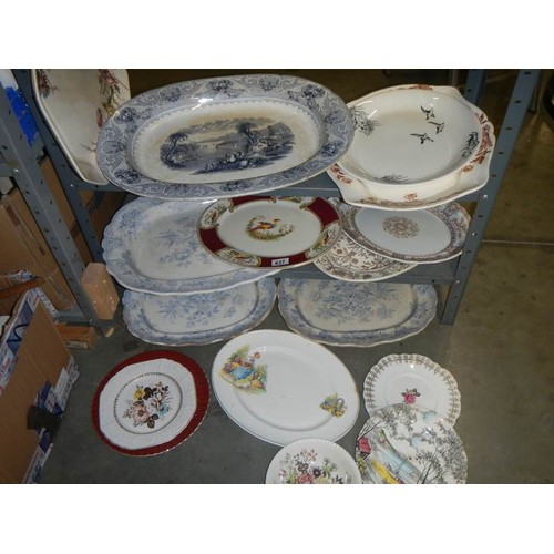 637 - A good lot of early 20th century meat platters (some a/f).