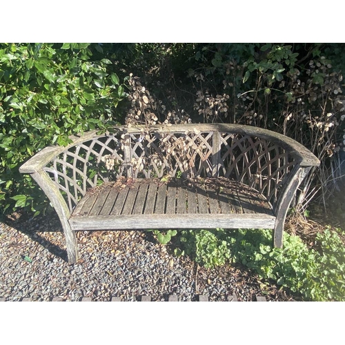 175 - A 5ft garden bench. Collect Only.