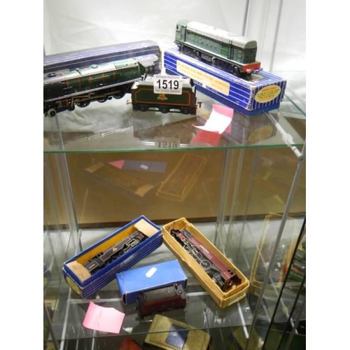 1519 - Four Hornby Dublo boxed locos, two shelves.