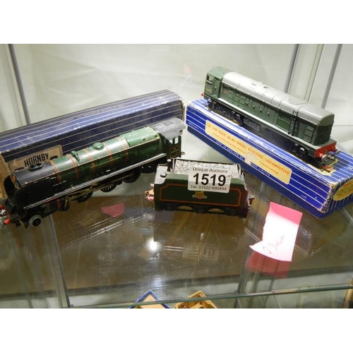 1519 - Four Hornby Dublo boxed locos, two shelves.