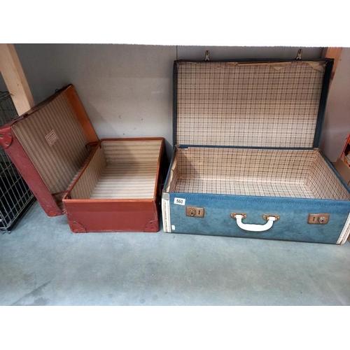 560 - 2 vintage suitcases