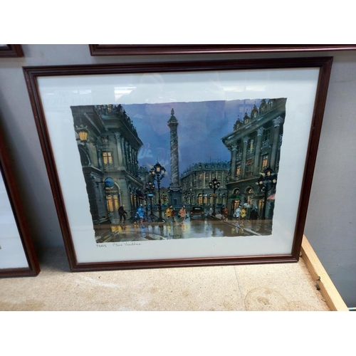 605 - 4 framed and glazed prints of Paris