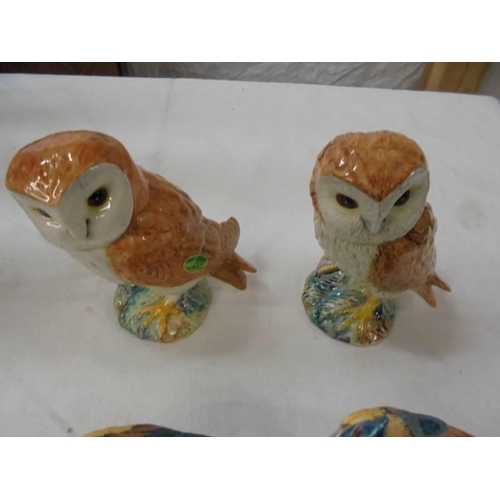 1207 - Two Beswick owls and two pheasants, (one owl has small chip on wing).