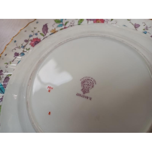 659 - A Royal Doulton Kashmir dinner service.