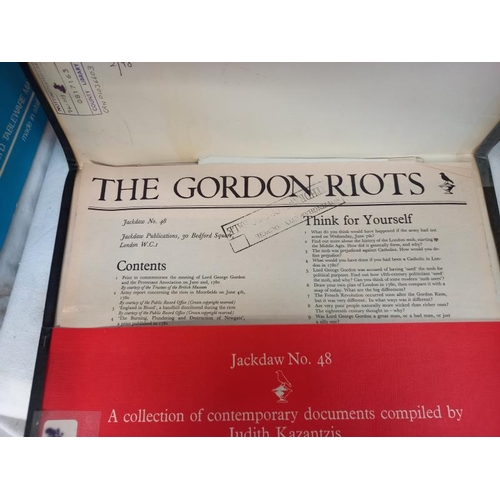 691 - 2 vintage Jackdaw folders No: 91 & 48 The villas of Roman Britain & the Gordon Riots