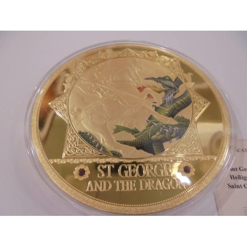 1159 - A large Saint George and the Dragon commemorative coin with certificate.