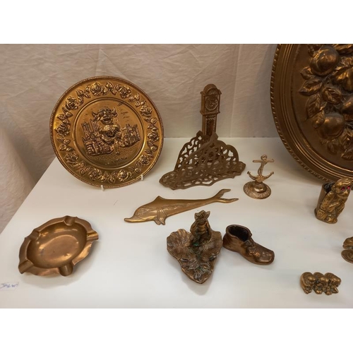 750 - A good selection of brass items including Lincoln plaque etc