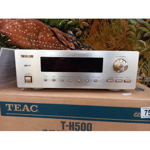 756 - A boxed Teal T-H500 fm/am digital synthesizer tuner