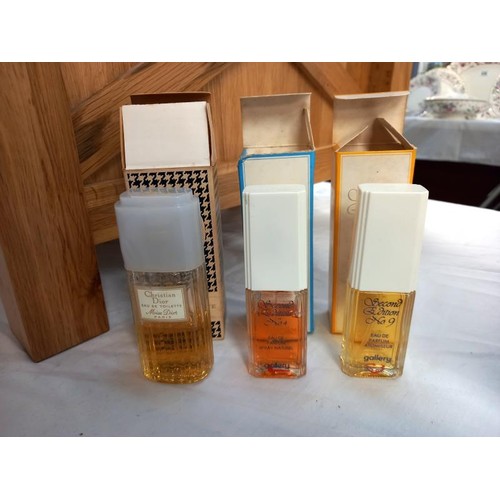 788 - A quantity of vintage perfume including Chanel no 19, Opium etc, some are partly used