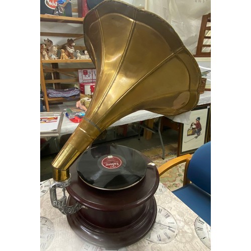 536 - A horn Gramophone Grand Master