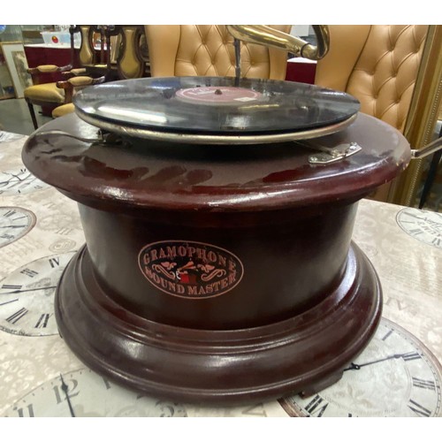 536 - A horn Gramophone Grand Master