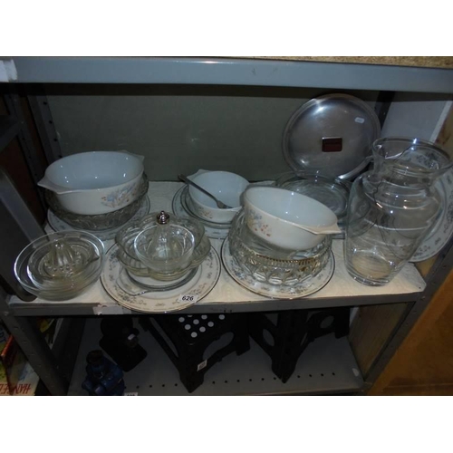 626 - A shelf of assorted glass, pyrex etc.,