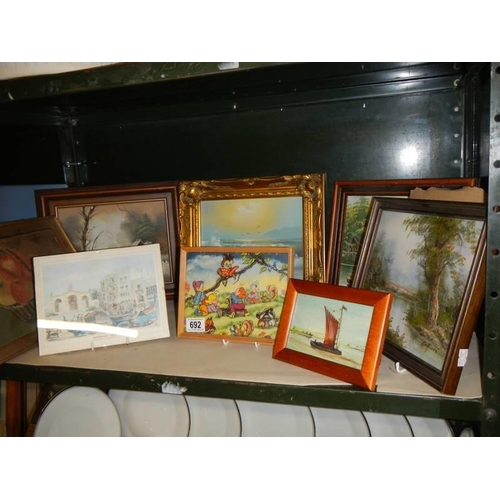 692 - A mixed lot of framed and glazed prints. COLLECT ONLY.