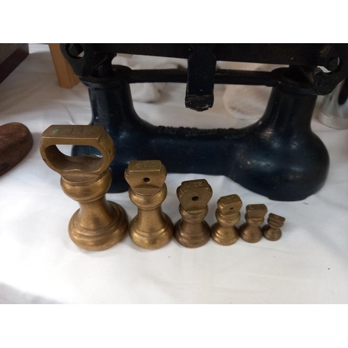 626 - Vintage cast iron kitchen scales with enamel pan and brass weights