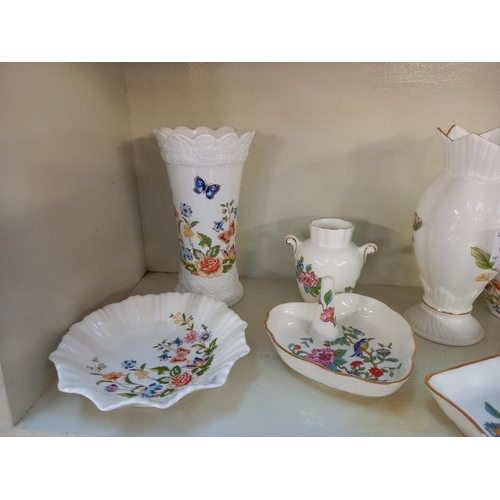 679 - A quantity of Aynsley china & 2 pieces of Wedgwood