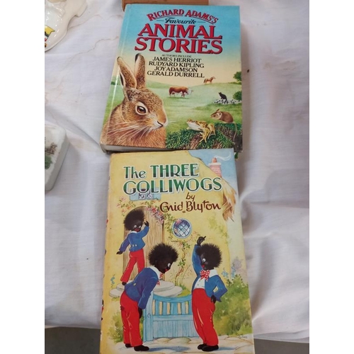 698 - A quantity of children's books including Enid Blyton