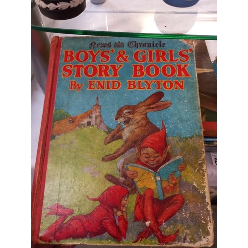 698 - A quantity of children's books including Enid Blyton