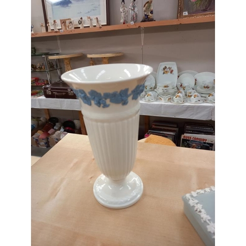 709 - 3 items of Wedgwood