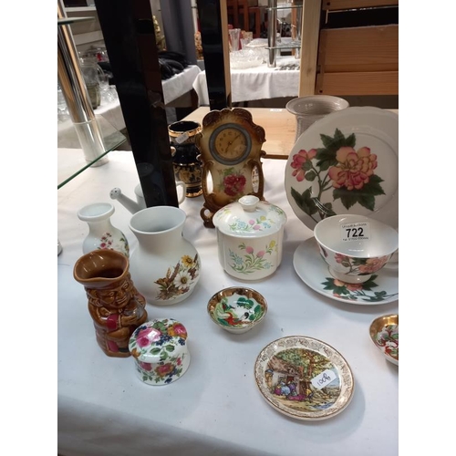 722 - A good selection of pottery & china oddments including Royal Botanical garden plate & Lord Nelson To... 