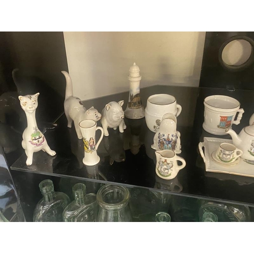 806 - A good selection of crested china including Keithley